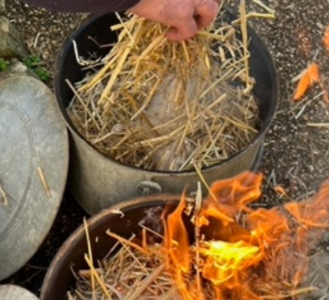 Image de cuisson de poterie raku