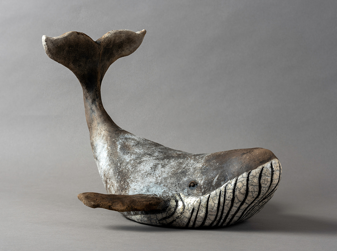 Baleine modelée en grès, cuisson RAKU